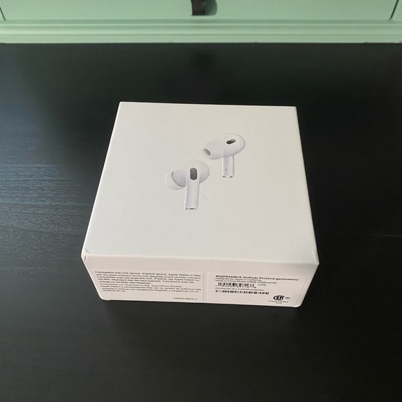 Apple Airpod Pros 2nd Generation - Picture 1 of 4